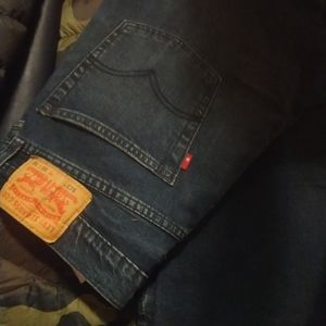 Levis 513